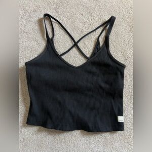 Vuori Black Ribbed Crop tank